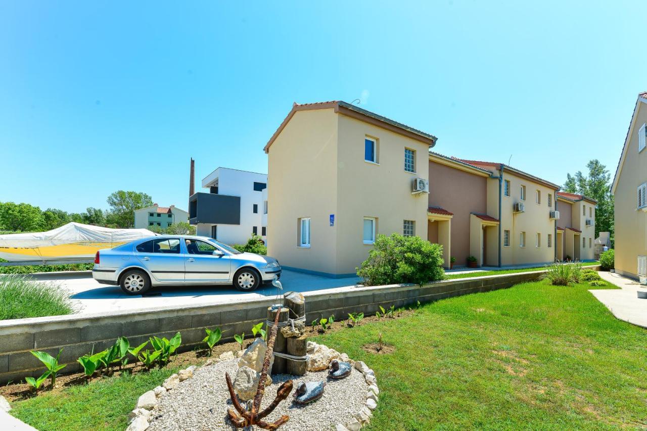 Apartments By The Sea Nin, Zadar - 13172 Exteriör bild
