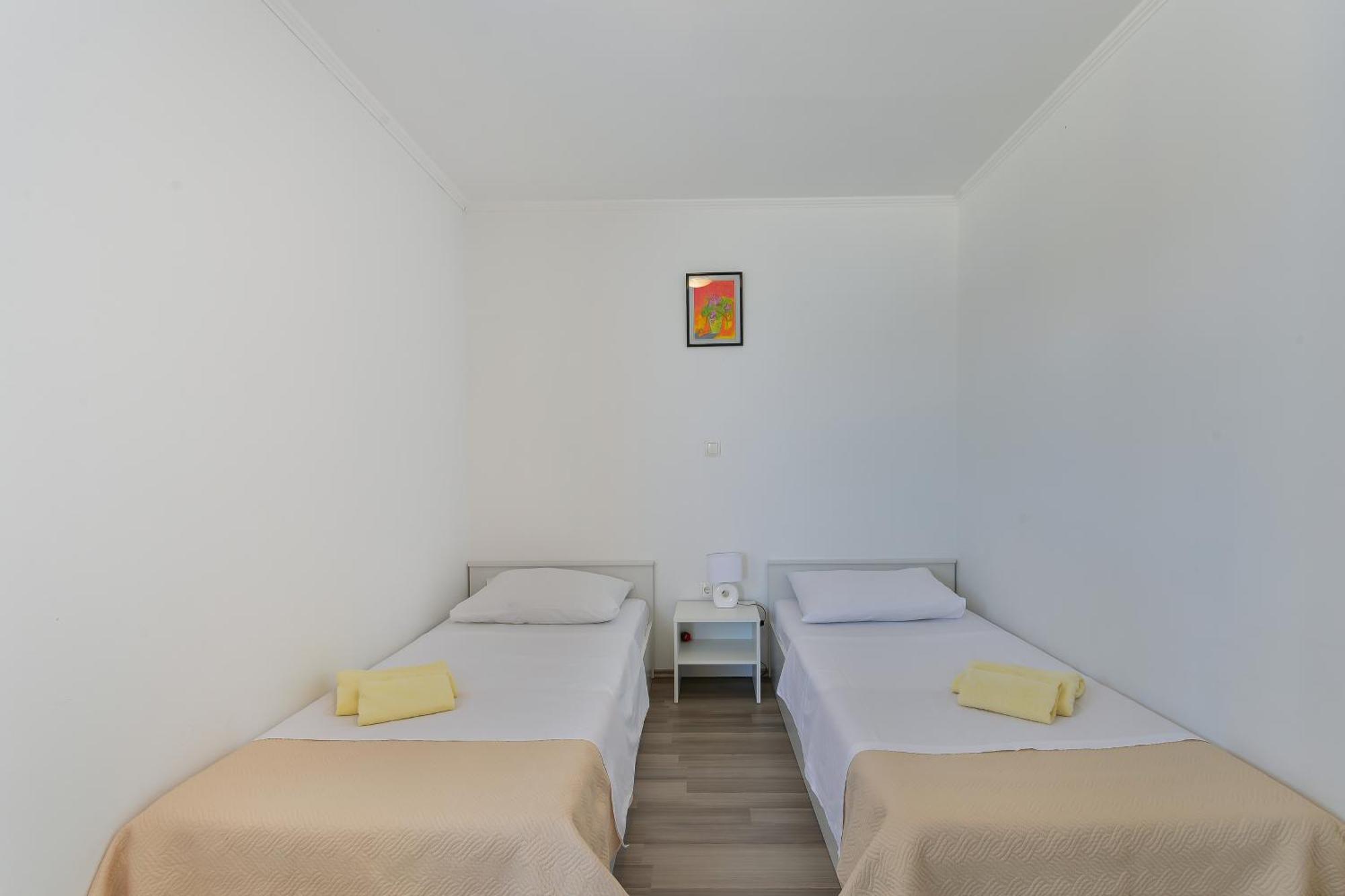 Apartments By The Sea Nin, Zadar - 13172 Rum bild