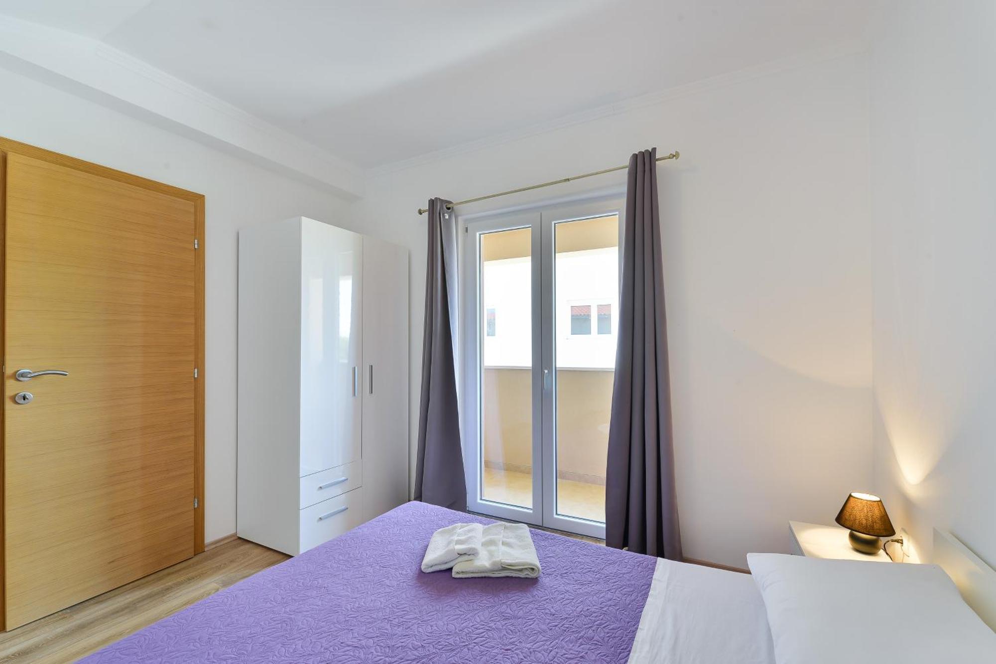 Apartments By The Sea Nin, Zadar - 13172 Rum bild
